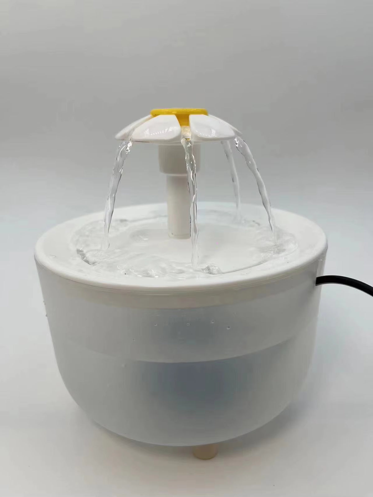 Fuente de agua para gato y perro chico (1.2 L)